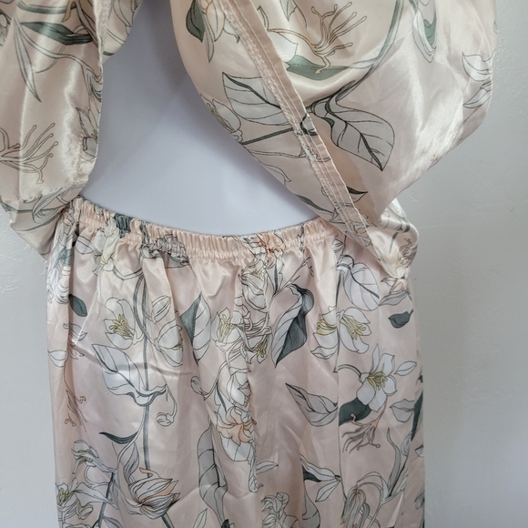Light Pink Floral Silky Pajamas Two Piece PJ Set Tank Top Pants Sleep - Picture 4 of 7